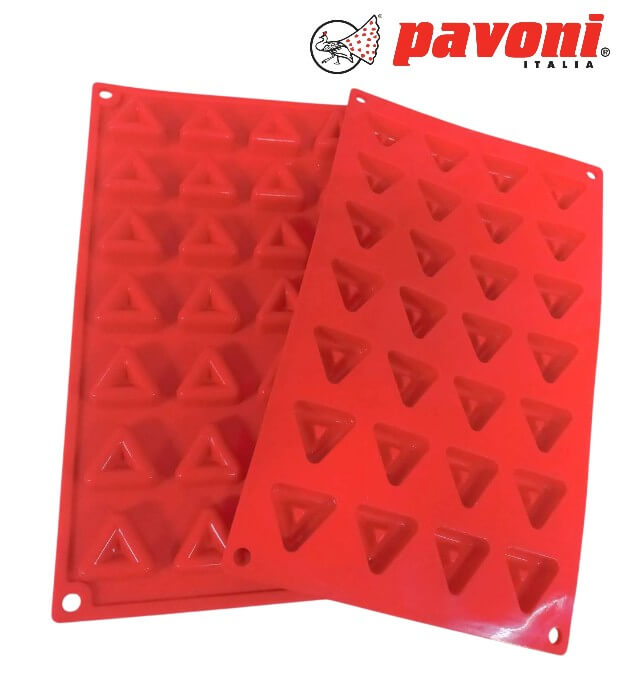 พิมพ์อบขนมซิลิโคนทรงสามเหลี่ยม PAVONI BW1583-076 จำนวน 28 ชิ้น สีแดง
